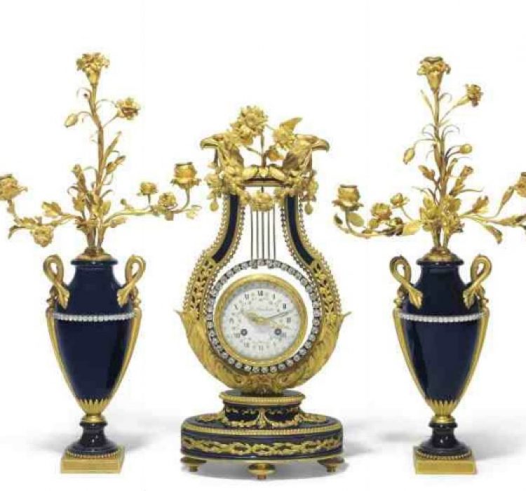 gild-bronze and porcelain clock garniture